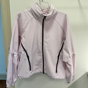 Athleta Stay Fly Windbreaket Size M
